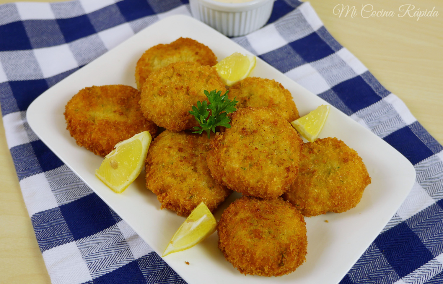 Рыбные котлеты с картофелем