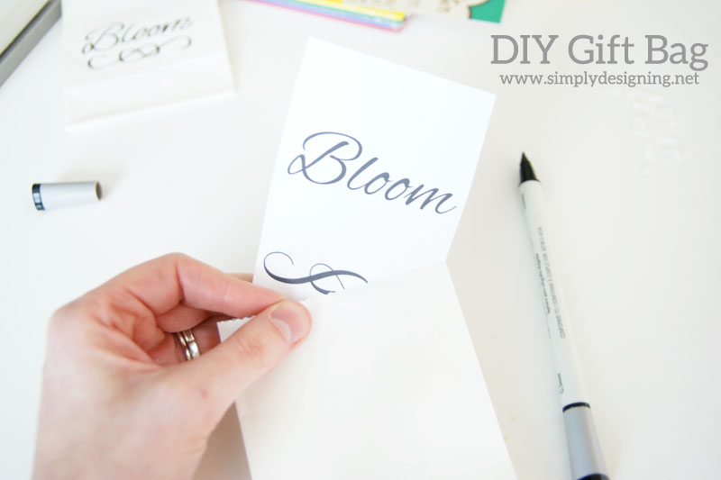 How to Perfectly Pen a Bag | #handwriting #wedding #gift #giftbag