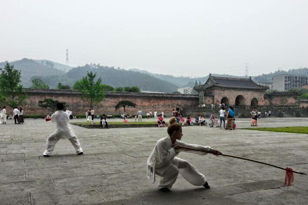 Wudang Kung Fu Paty Lee y Shifu Yuan Xiu Gang - China Training 2014 Wudangshan.