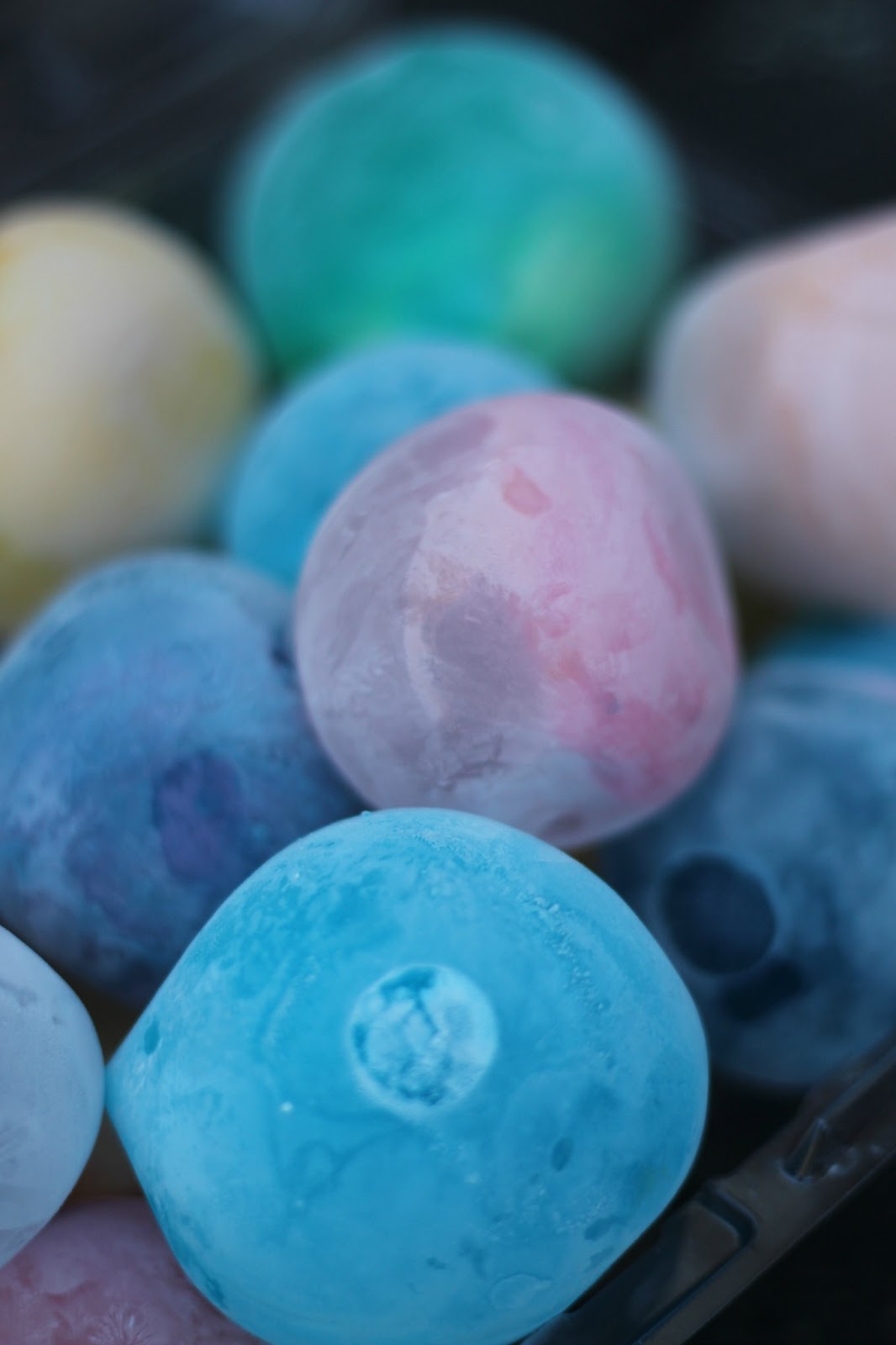 Frozen Marbles Reading Confetti