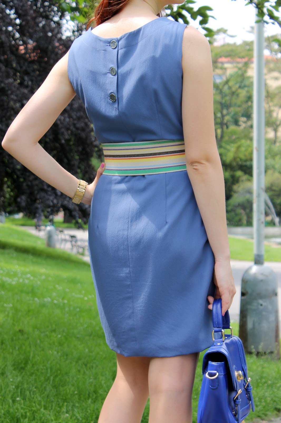 The blue dress and yellow shoes MARGIFASHION