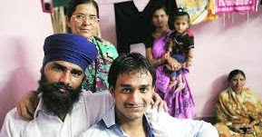 After Eleven Years FACEBOOK Reunites Gurubaj Singh With His Family!!! 