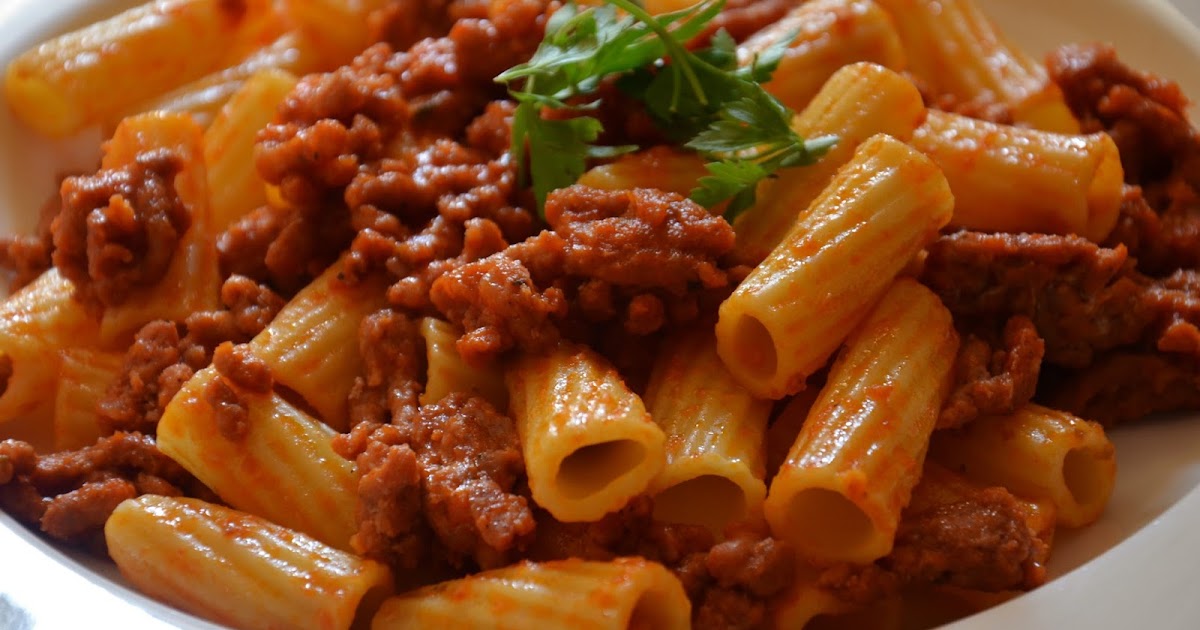 Cómo hacer una buena salsa bolognesa para la pasta. Cuchillito y Tenedor