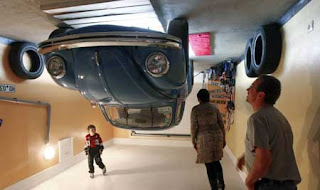 نقره لتكبير أو تصغير الصورة ونقرتين لعرض الصورة في صفحة مستقلة بحجمها الطبيعي