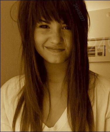 Demi Lovato Videos on Demi Lovato Without Makeup And Mini Biography   Fashion More Style