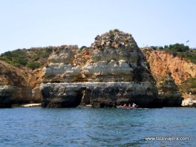Roca conocida como "El Arco del Triunfo" Arco Triunfo Grutas Lagos, Portugal