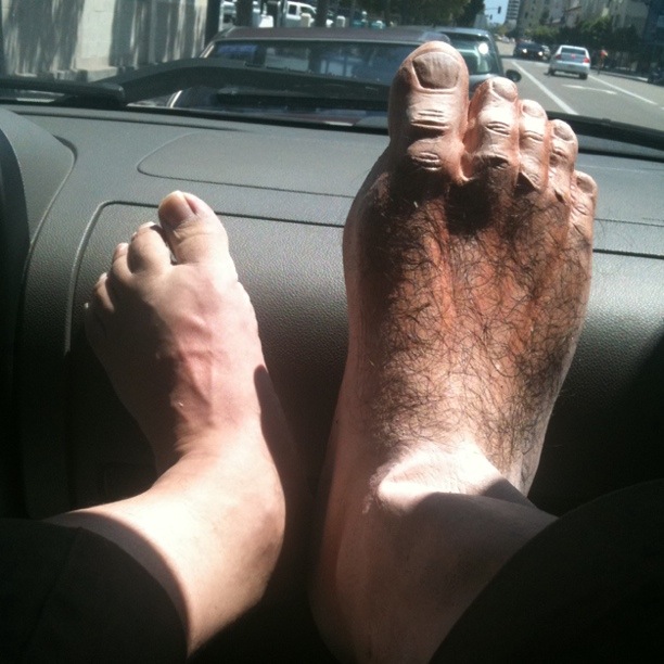 Feet image of hobbit Homo floresiensis