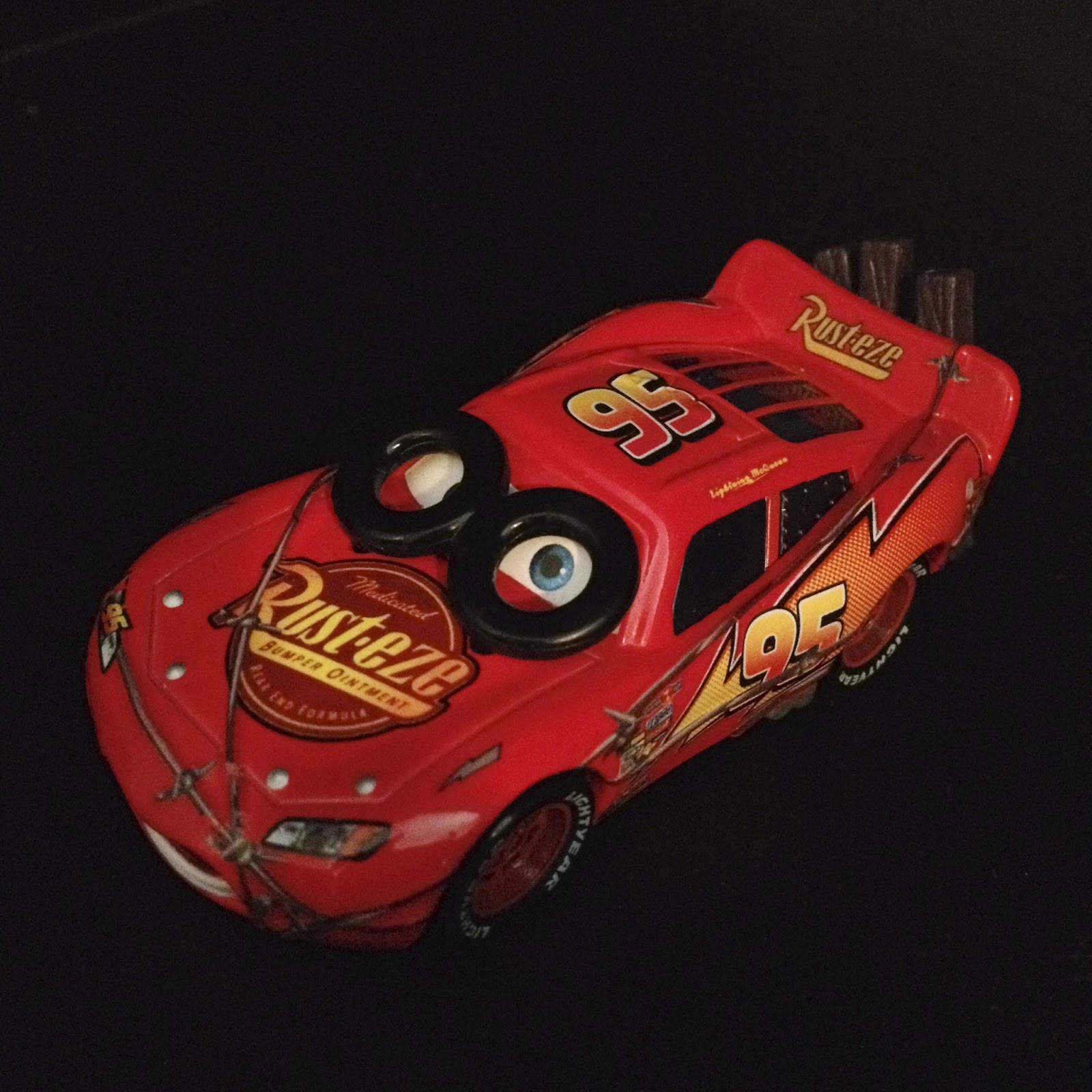 Cars: Spin Out Lightning Mcqueen.