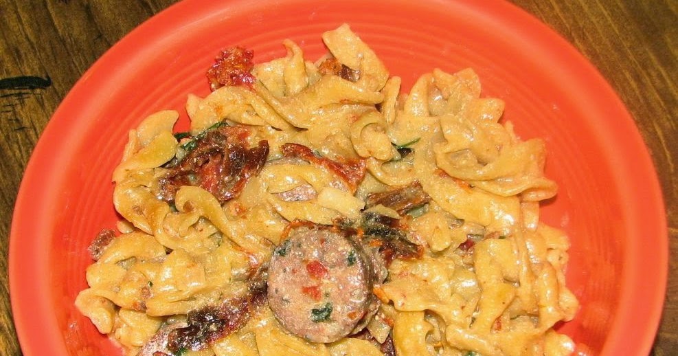 Shel's Kitchen Egg Noodles with Sun Dried Tomatoes, Chicken Sausage