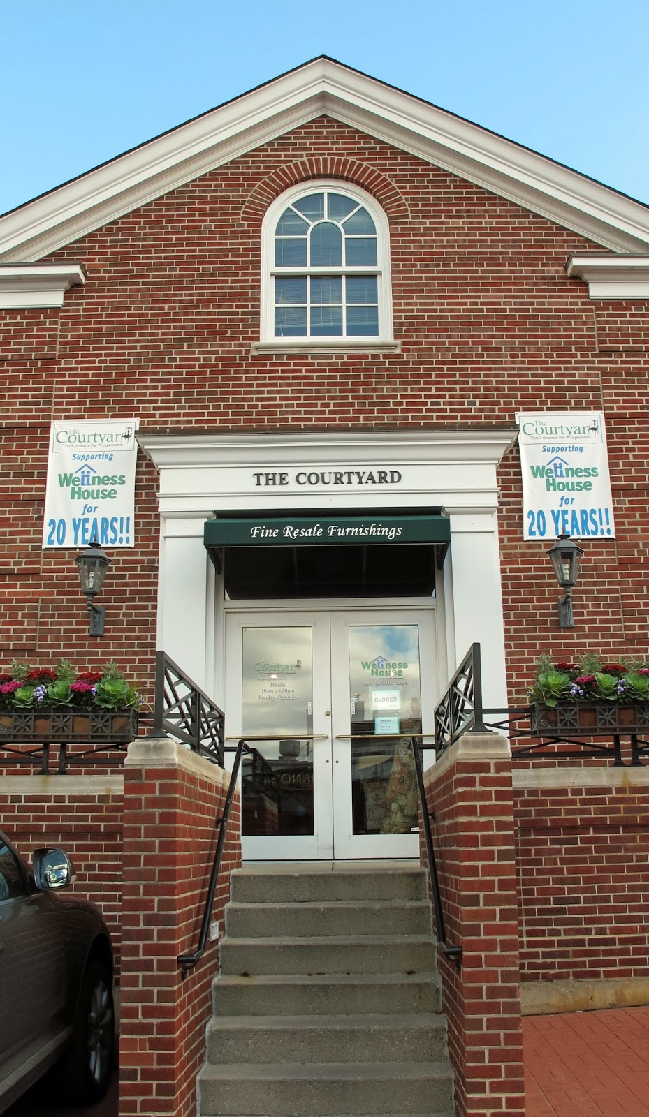 Just*Grand Come to the Courtyard!