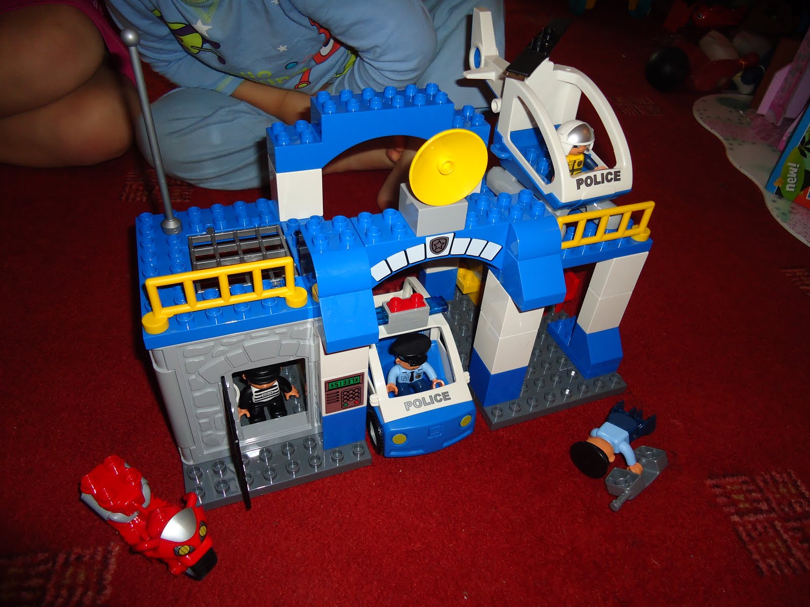 The+new+lego+police+station