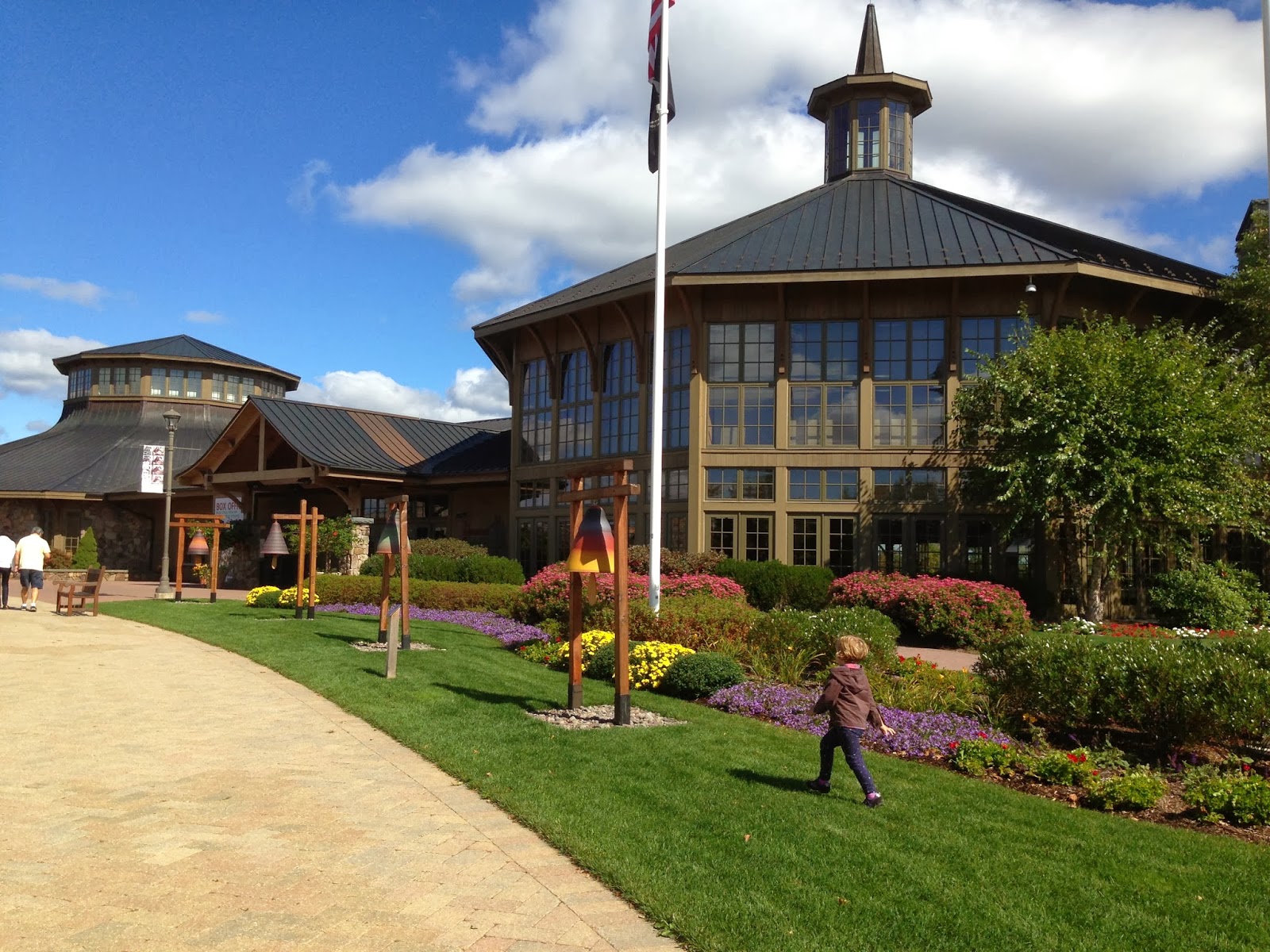 Bethel New York Solo Mom Takes FlightSolo Mom Takes Flight