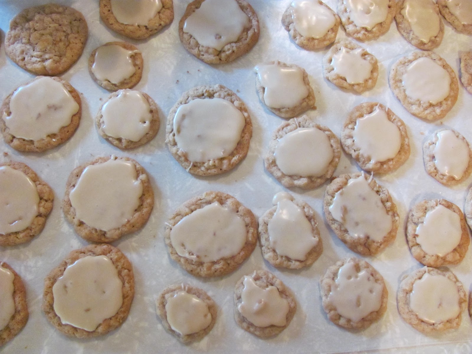 Oatmeal Cookies with Coffee Icing! Bows, Pearls, and Texas Girls.