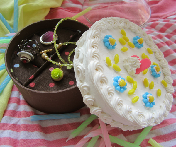 Shades Of Tangerine Cake Jewelry Box (and jewelry from Loki Monster