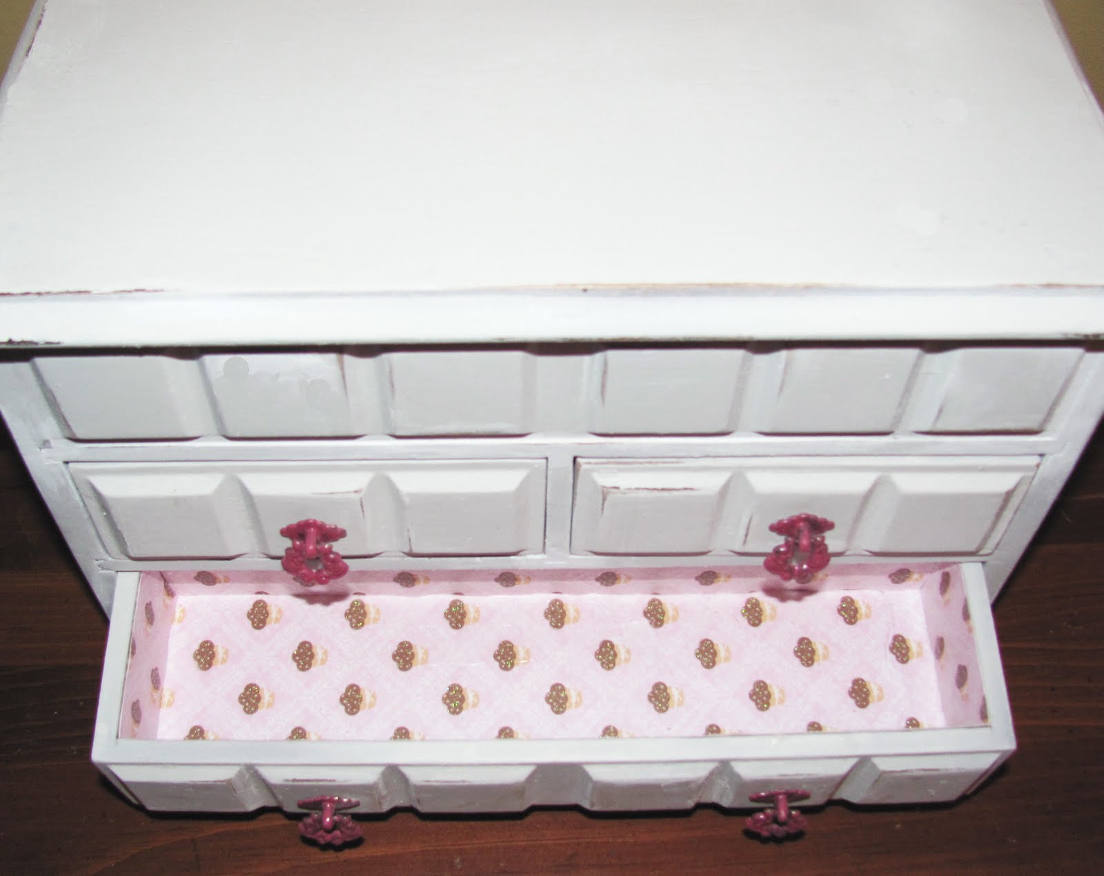 itmom Jewelry Box Makeover