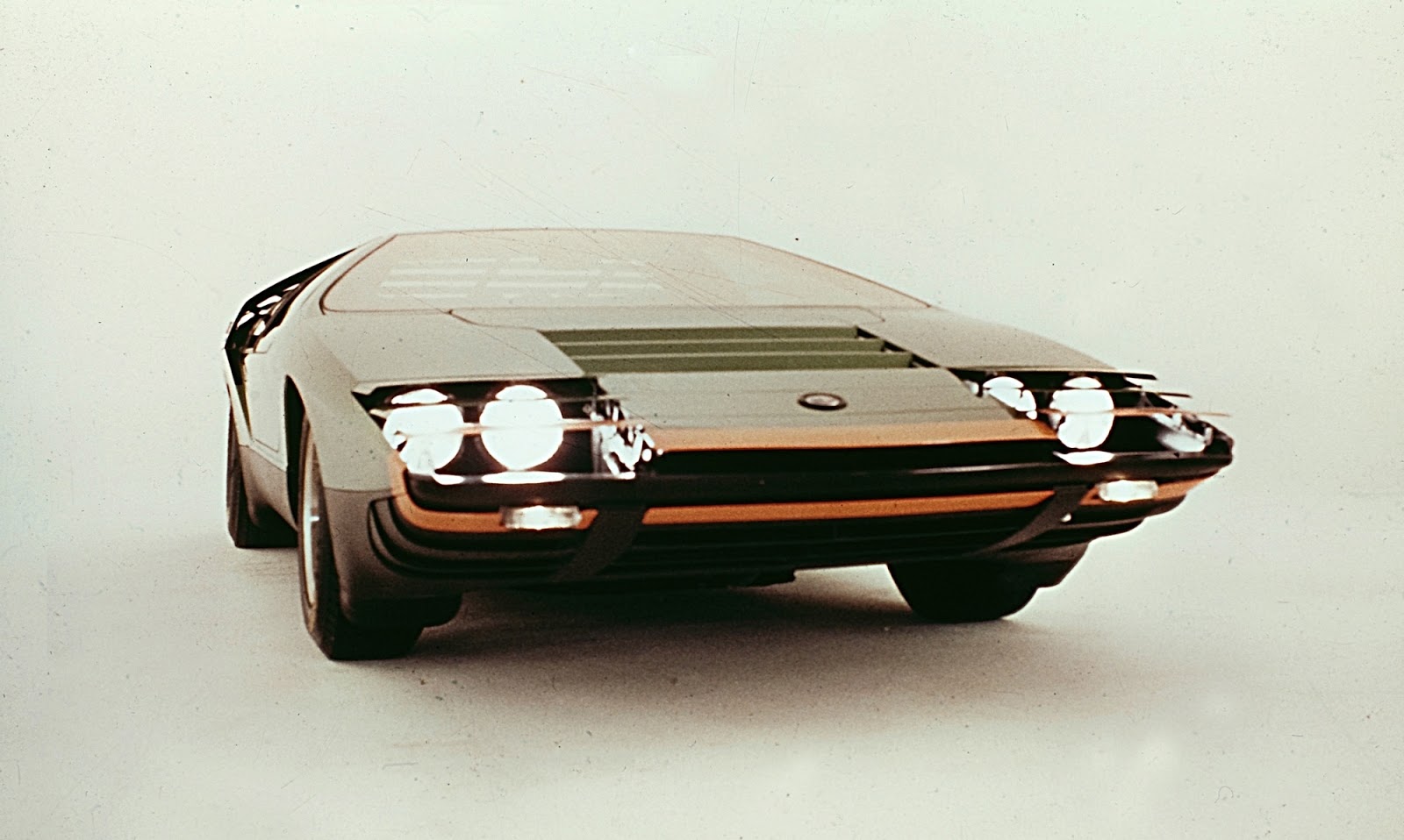 alfa romeo carabo bertone stormwheels 1968 autoshow carrozzeria bertone alfa romeo carabo prototipo marciante alfa romeo carabo bertone stormwheels 1968 autoshow carrozzeria bertone alfa romeo carabo prototipo marciante