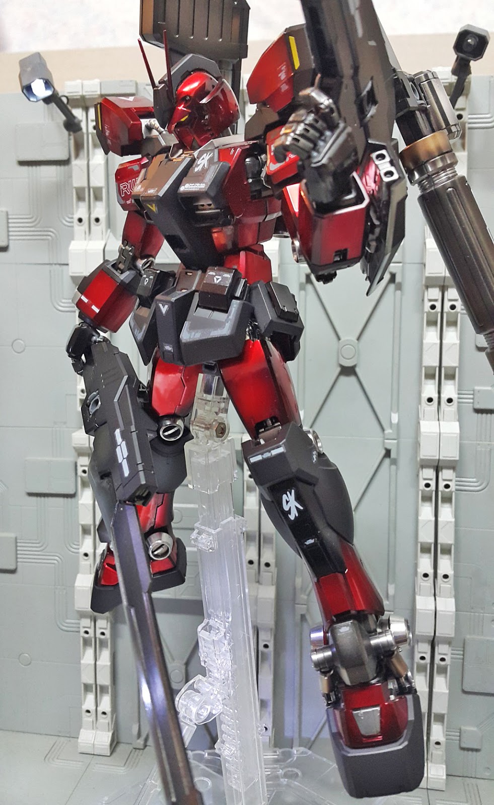GUNDAM GUY MG 1/100 Gundam Amazing Red Warrior Painted Build
