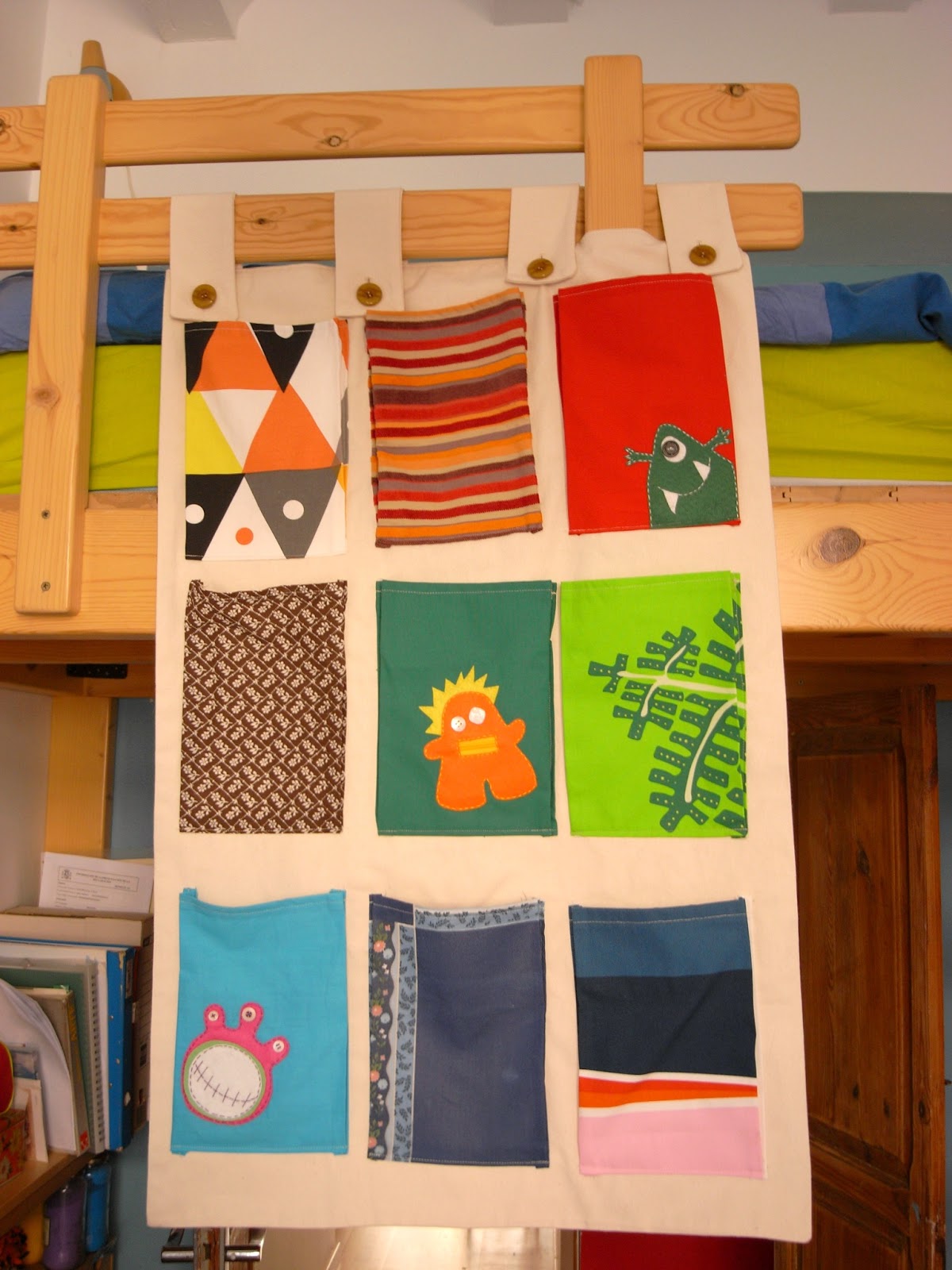 Retal para Cual: En el armario