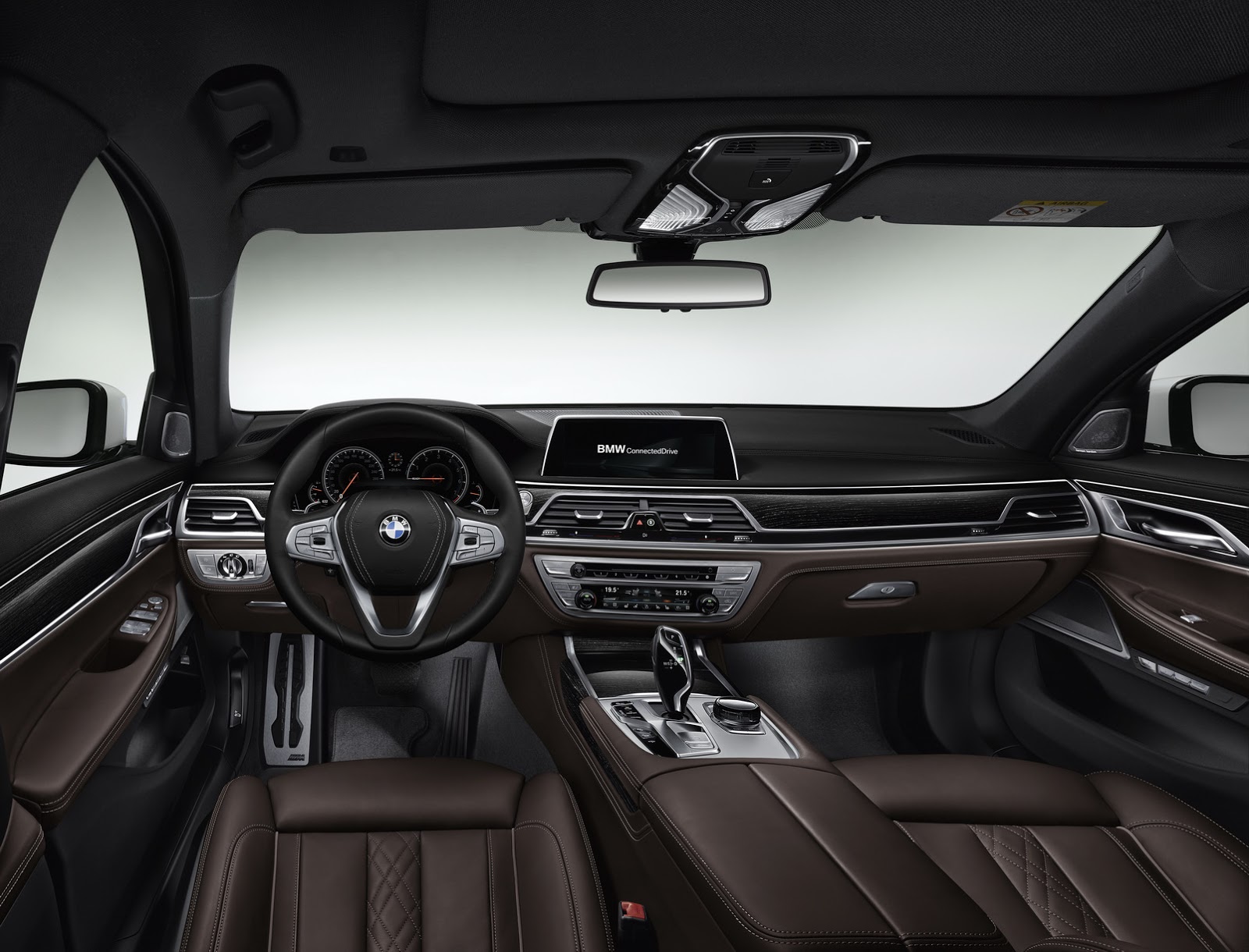 2016-BMW-7-Series-127.jpg
