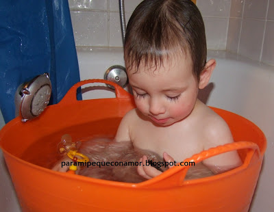 Para mi peque con amor: La hora del baño... cambios y más cambios.