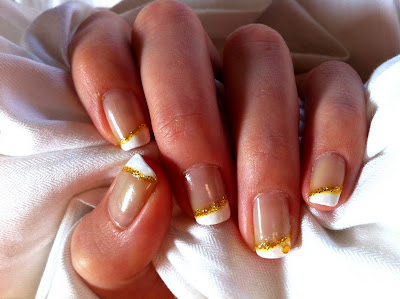 Möndchen - Nails, Fashion & Co: Edles Nageldesign mit Gold