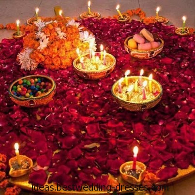 MEHANDI DESIGNS WORLD: Mehndi Plates Decorations WITH LAMPS / FLOWERS