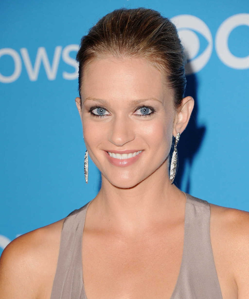 Girl of Sexy: A.J. Cook