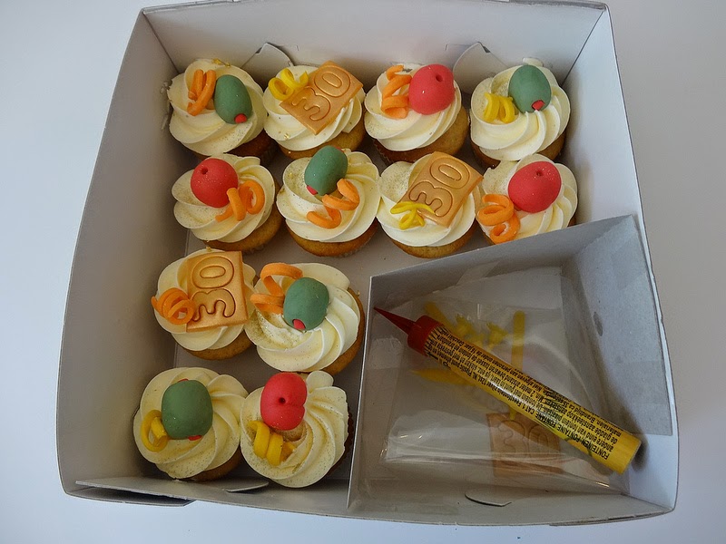 CAKE Amsterdam Golden Cocktail Shaker Cake