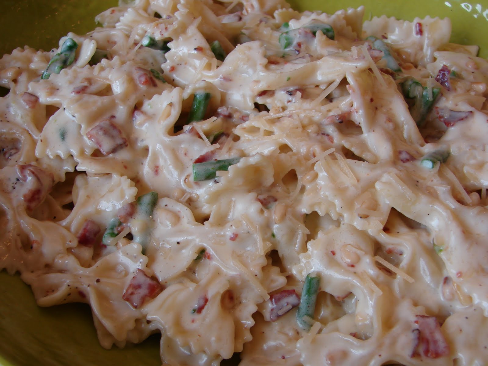 A Bear in the Kitchen Creamy Bowtie Pasta with Asparagus, Bacon, and