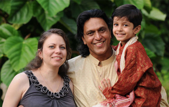 Wedding Photos Of Actors Hindi Tamil Malayalam Telugu Babu Antony Family Photos