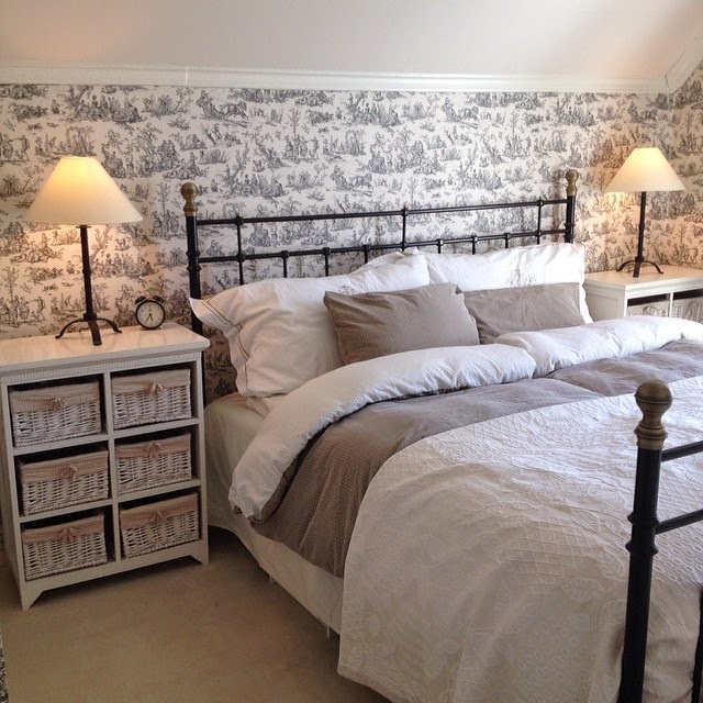 Inspira interiør: bedroom in black and white.