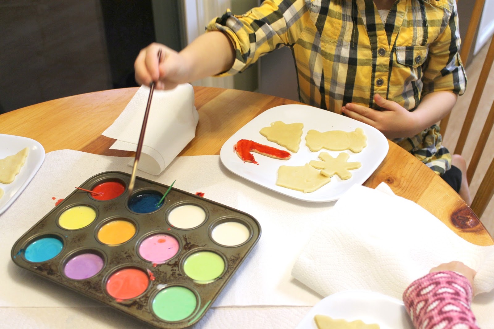 DeMoss Designs Super Easy Painted Christmas Cookies