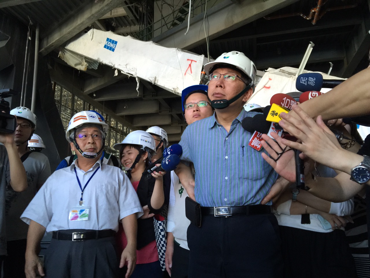 台北市長柯文哲6日上午前往位於劍潭的台北藝術中心工程進行視察。圖:劉奕霆/攝 台北市長柯文哲6日上午前往位於劍潭的台北藝術中心工程進行視察。圖:劉奕霆/攝