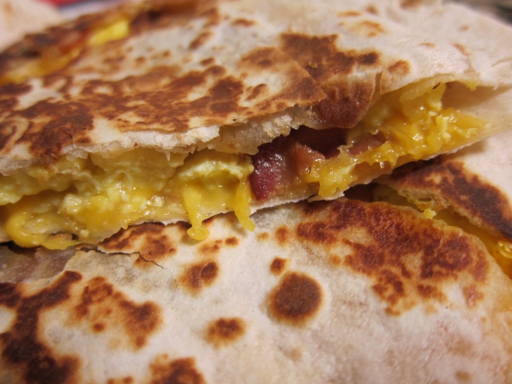 Review Del Taco Bacon & Egg Quesadilla Brand Eating