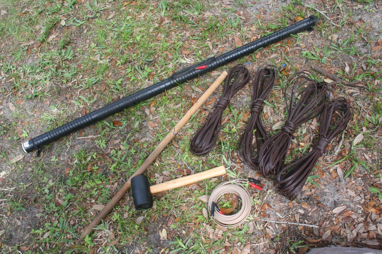 by Brandon, the Random Man 'Nother Awesome Portable Antenna Design