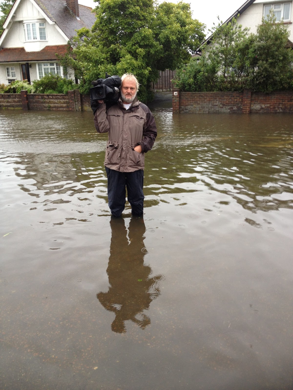 ukcameraman Floating Turds 2... The Revenge.