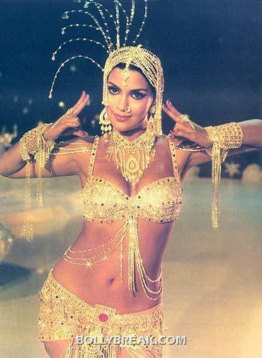 Zeenat Aman Bikini - Golden, Navel show - Zeenat Aman Bikini Pics