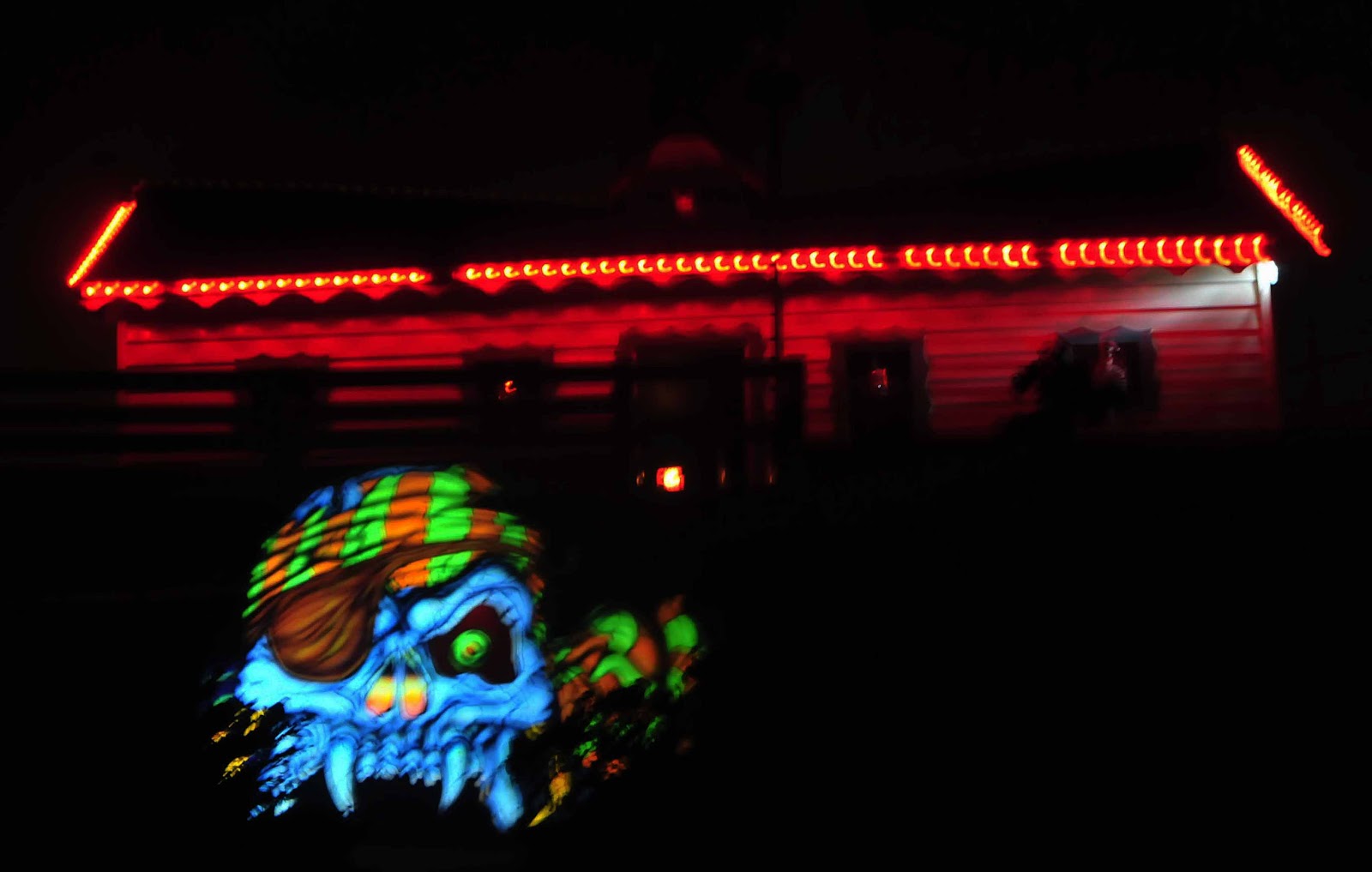 NewsPlusNotes Scott And Carol Present Phantom Fright Nights at Kennywood