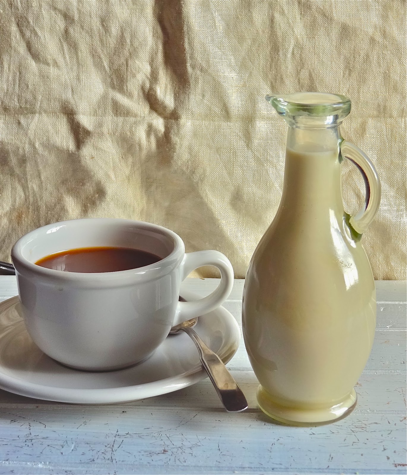 Vanilla caramel coffee creamer