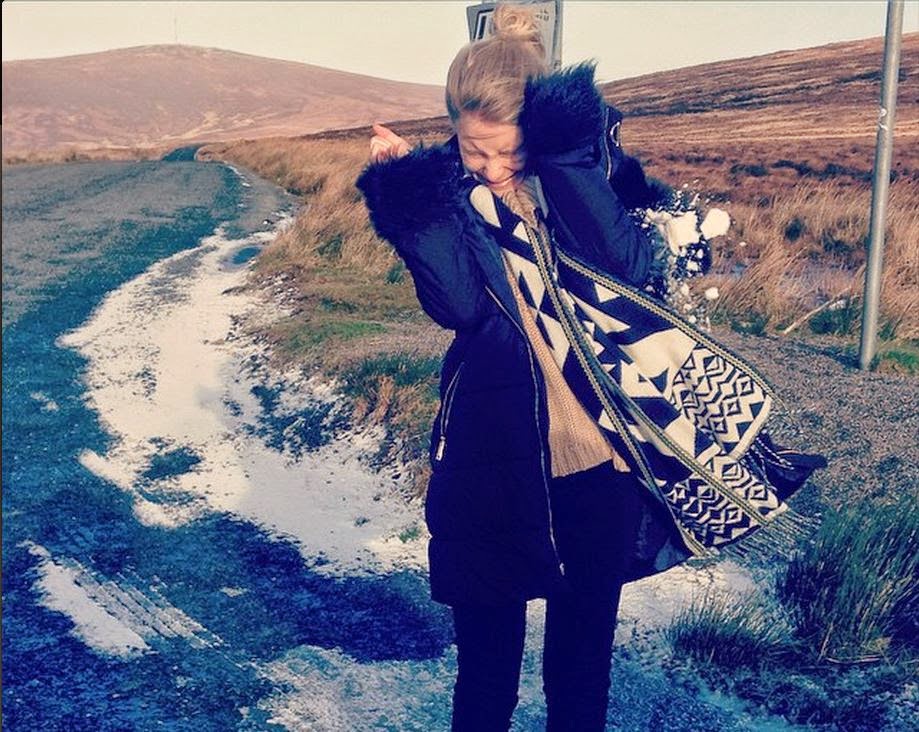 Pearls of Style Suitcase. Dublin, Ireland Travel Guide