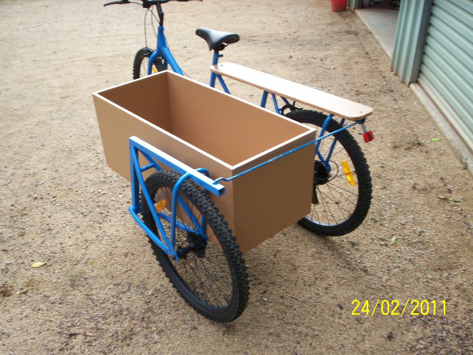 Bicycles Modified Long Tail Cargo Bike with Sidecar
