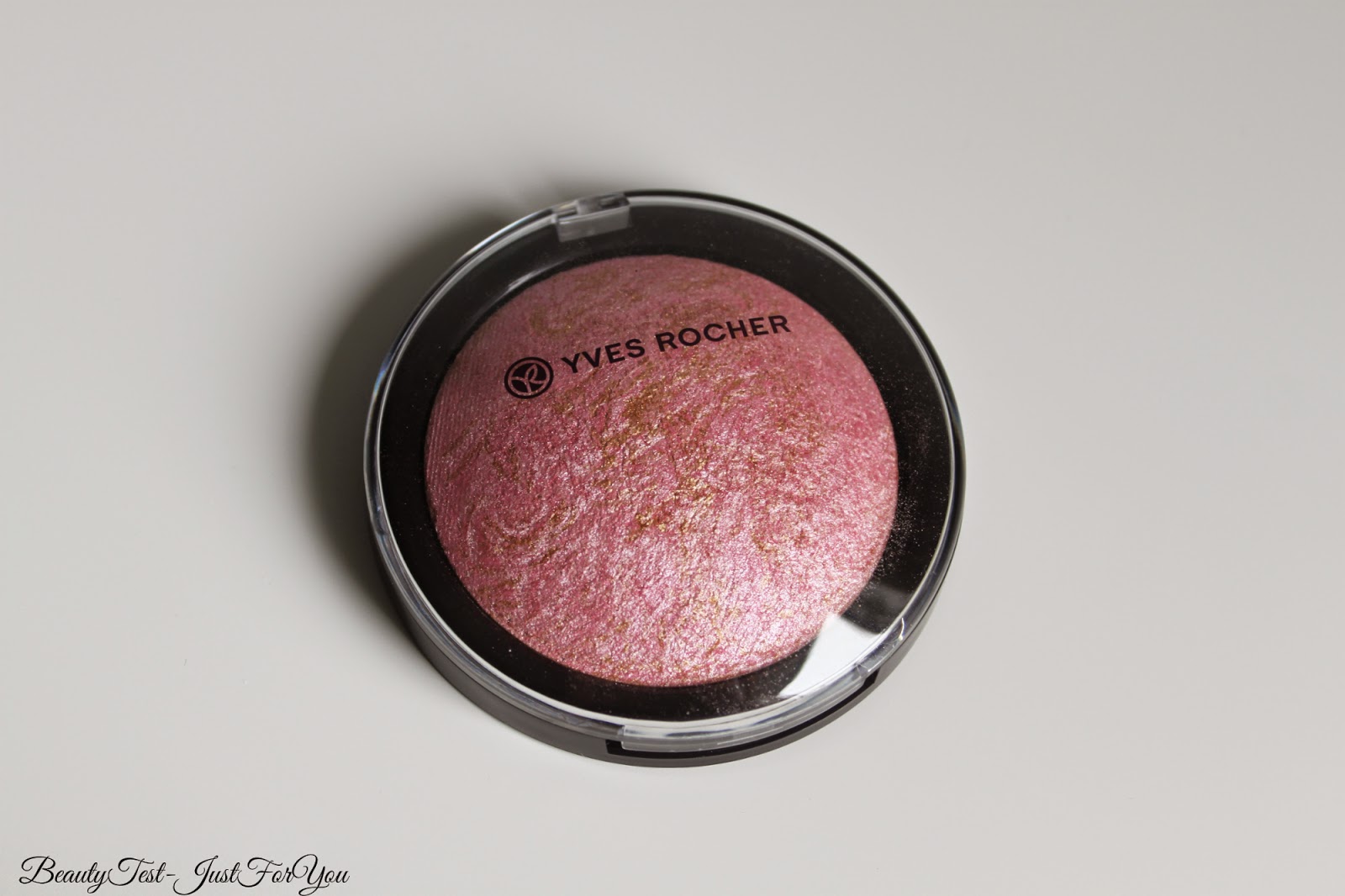 Un petit bout de Cyrielle Highlighter Yves Rocher, collection été 2015♥