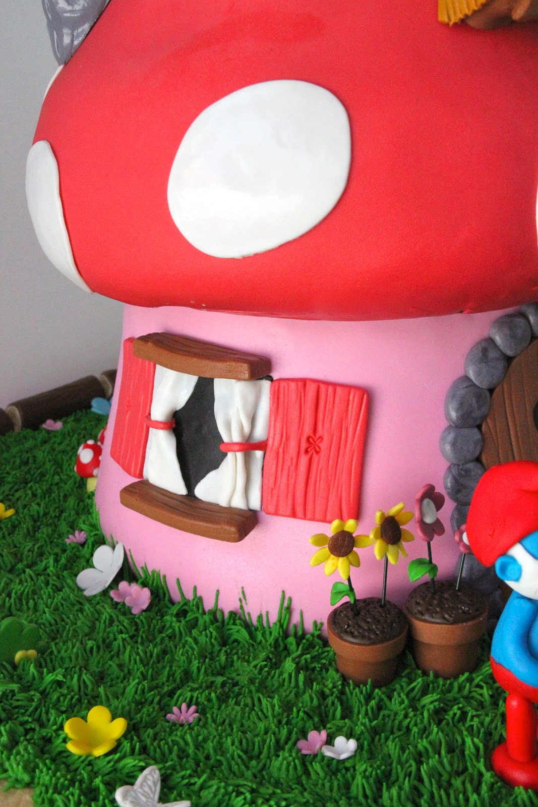 Celebrate with Cake! Smurf House Cake