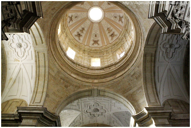 Cúpula del crucero de las Agustinas de Monterrey