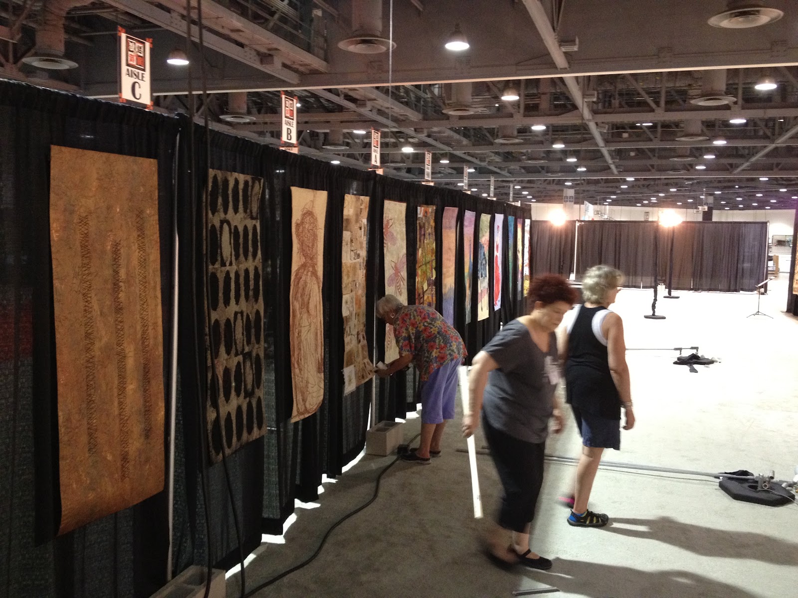 Judy Coates Perez International Quilt Festival Long Beach Preshow Set Up