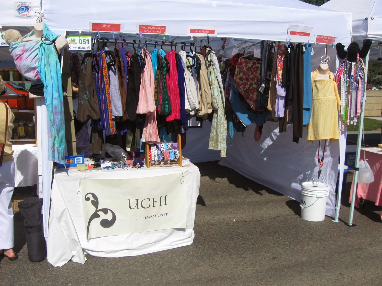 Handmade Beautiful My craft fair backdrop tutorial.