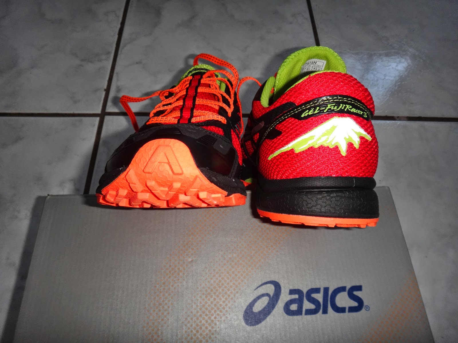 tenis minimalista asics