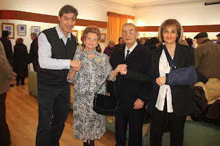 Isabel Rozas junto al presidente del Casino Obrero, entre otros