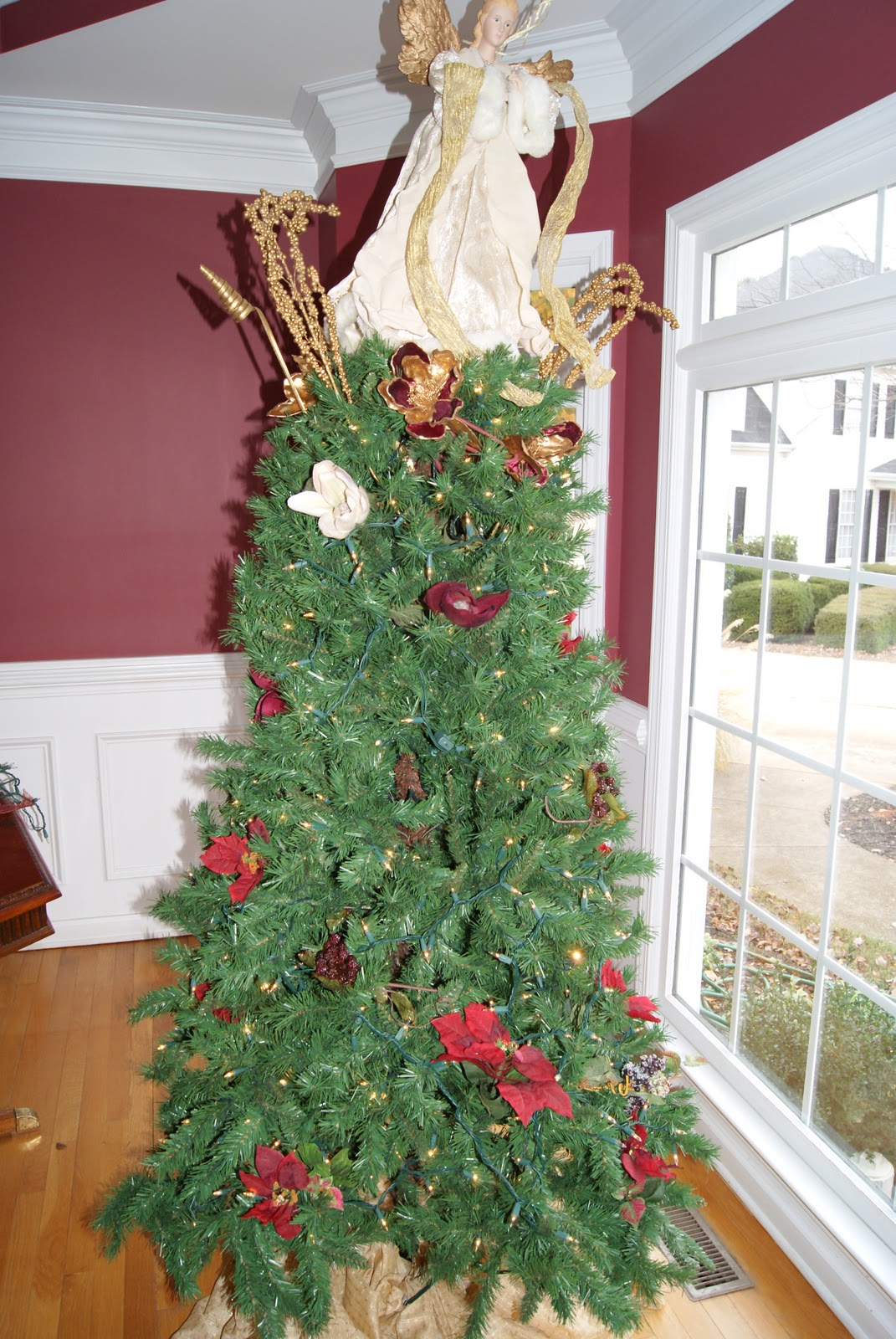 It's the Little Things How to Layer a Christmas Tree