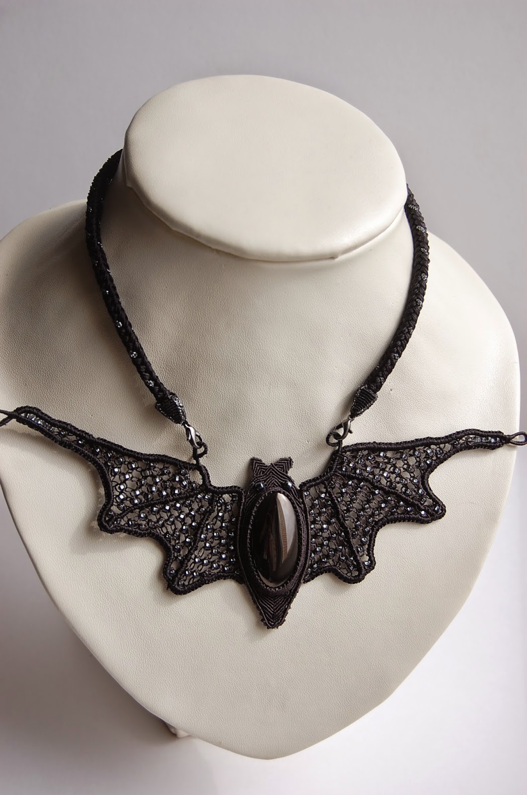 macrameetc batnecklace